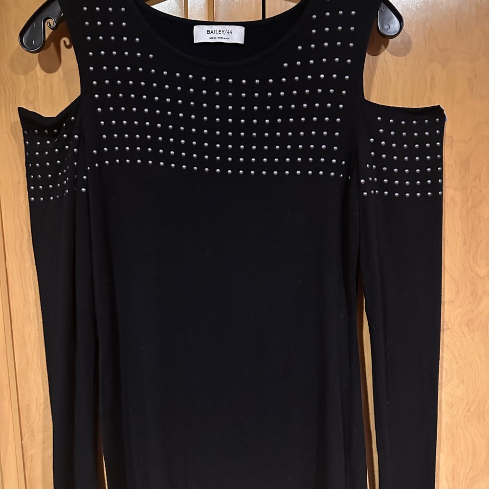 Bailey 44 Elegant Black Top